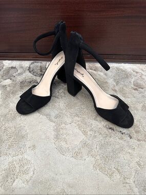 Qupid Black Suede Ankle Tie Block Heel Sandals